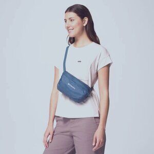 Columbia Nylon Packable Hip Pack (EUC)